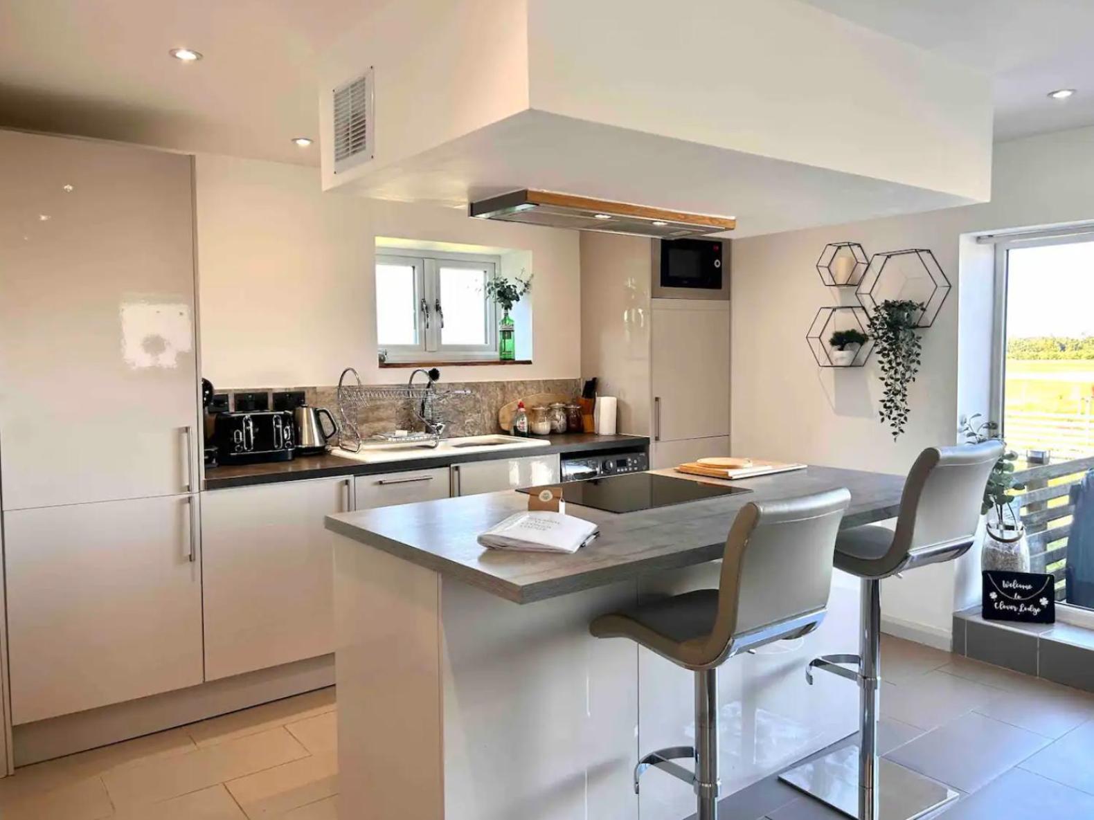 Clover Lodge Chesterfield Exteriör bild